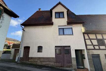Haus Weinstadt - 6 Zimmer, 142 m&sup2;, 299.000&euro; | Angebot:26059520