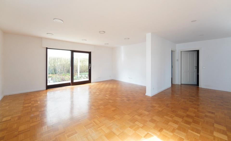 Doppelhaushälfte Nürtingen - 7 Zimmer, 206 m&sup2;, 698.000&euro; | Angebot:25976140