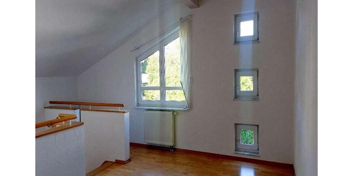 Einfamilienhaus Eislingen (Fils) - 5.5 Zimmer, 166 m&sup2;, 2.100&euro; | Angebot:26438109