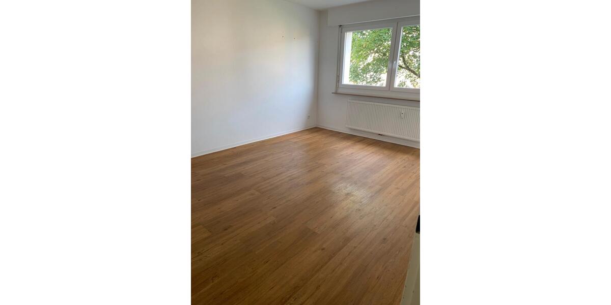 Etagenwohnung Esslingen am Neckar Oberesslingen - 3 Zimmer, 99 m&sup2;, 1.097&euro; | Angebot:26649389