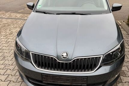Skoda Fabia 112.455 km 9.800 &euro; Römerstein 72587