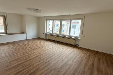 Wohnung Nürtingen - 8 Zimmer, 165 m&sup2;, 1.930&euro; | Angebot:25942991