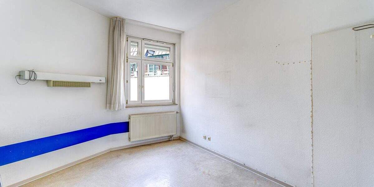 Gewerbeobjekt Göppingen Stadtgebiet - 8 Zimmer, 179 m&sup2;, 1.790&euro; | Angebot:25701145