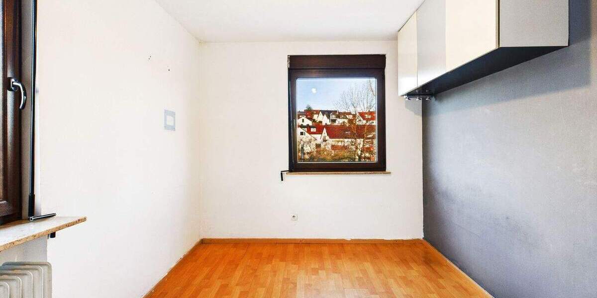 Etagenwohnung Winnenden - 4 Zimmer, 107 m&sup2;, 315.000&euro; | Angebot:25732396