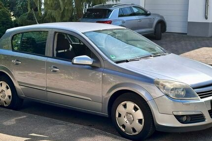 Opel Astra 96.784 km 3.000 &euro; Kuchen 73329