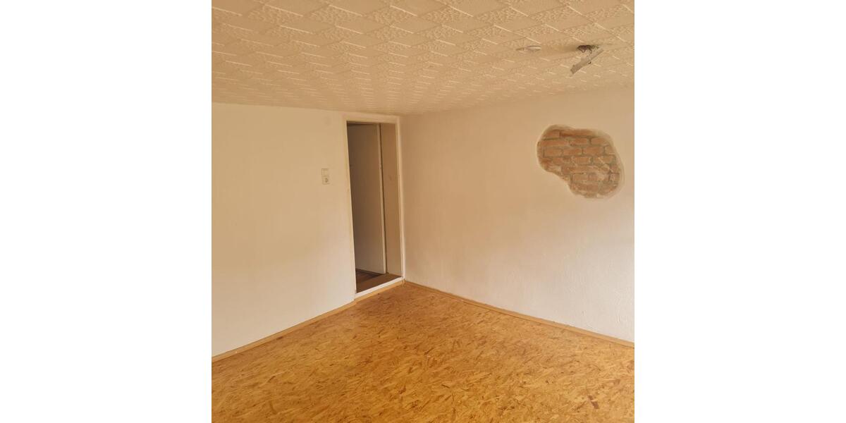 Doppelhaushälfte Schechingen - 7 Zimmer, 140 m&sup2;, 192.000&euro; | Angebot:25803472