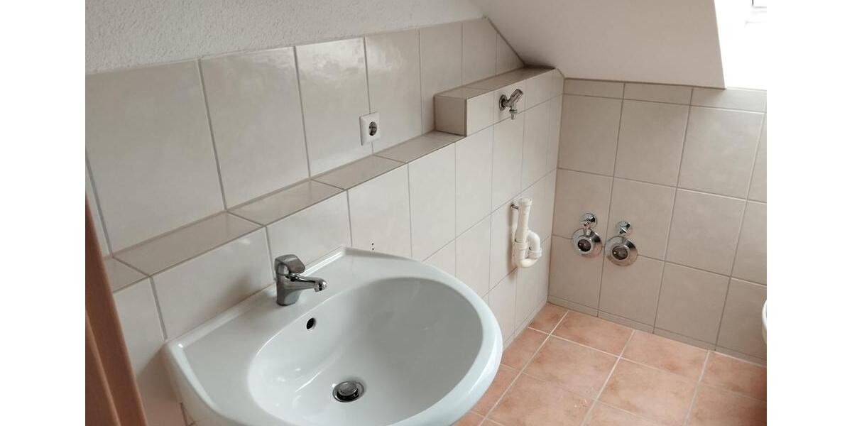 Dachgeschoßwohnung Täferrot - 3 Zimmer, 85 m&sup2;, 850&euro; | Angebot:26049607