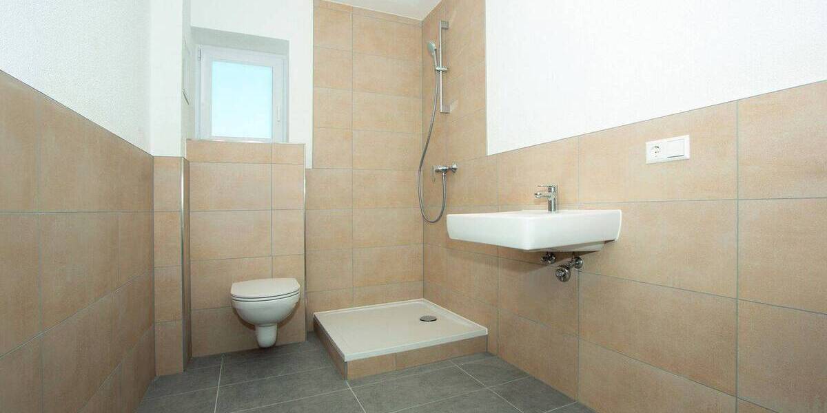 Etagenwohnung Lenningen Oberlenningen - 4 Zimmer, 94 m&sup2;, 1.150&euro; | Angebot:26401860