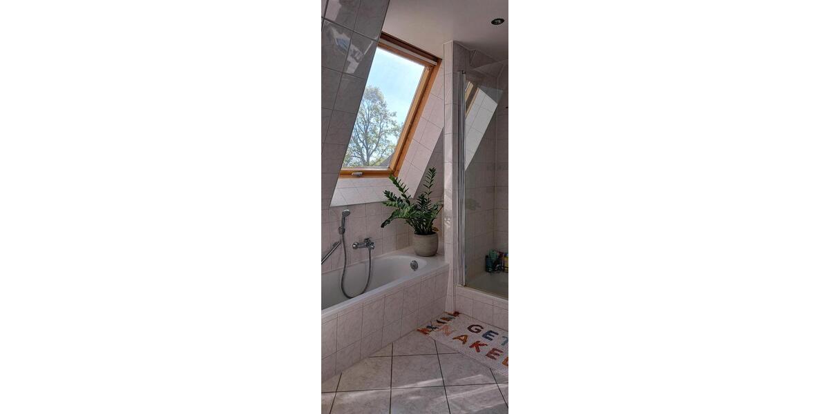 Etagenwohnung Esslingen am Neckar Pliensauvorstadt - 3 Zimmer, 92 m&sup2;, 1.380&euro; | Angebot:26664918