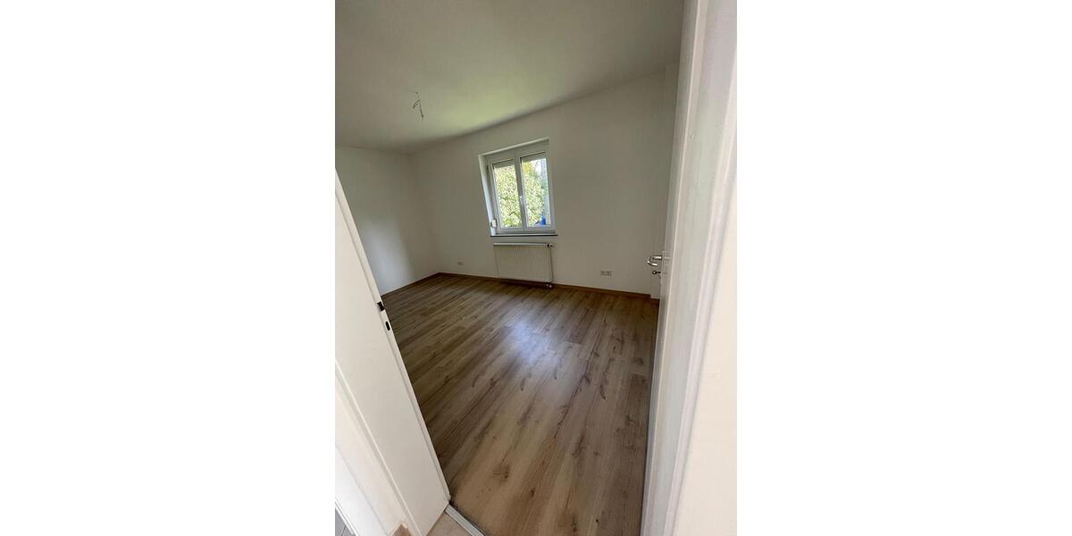Erdgeschoßwohnung Neuffen - 3 Zimmer, 75 m&sup2;, 1.500&euro; | Angebot:25457022