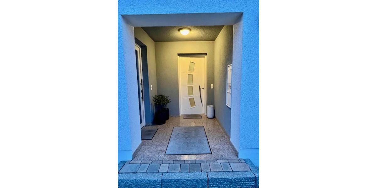 Reihenhaus Weinstadt - 8.5 Zimmer, 247 m&sup2;, 1.120.000&euro; | Angebot:25612294