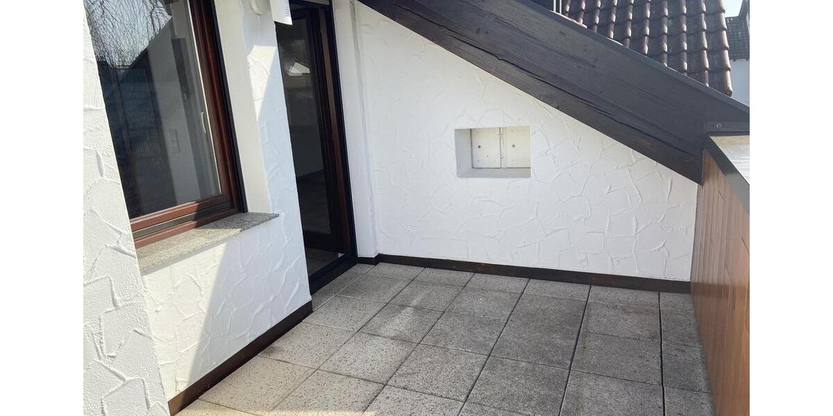 Dachgeschoßwohnung Winnenden - 3.5 Zimmer, 106 m&sup2;, 1.150&euro; | Angebot:25992753