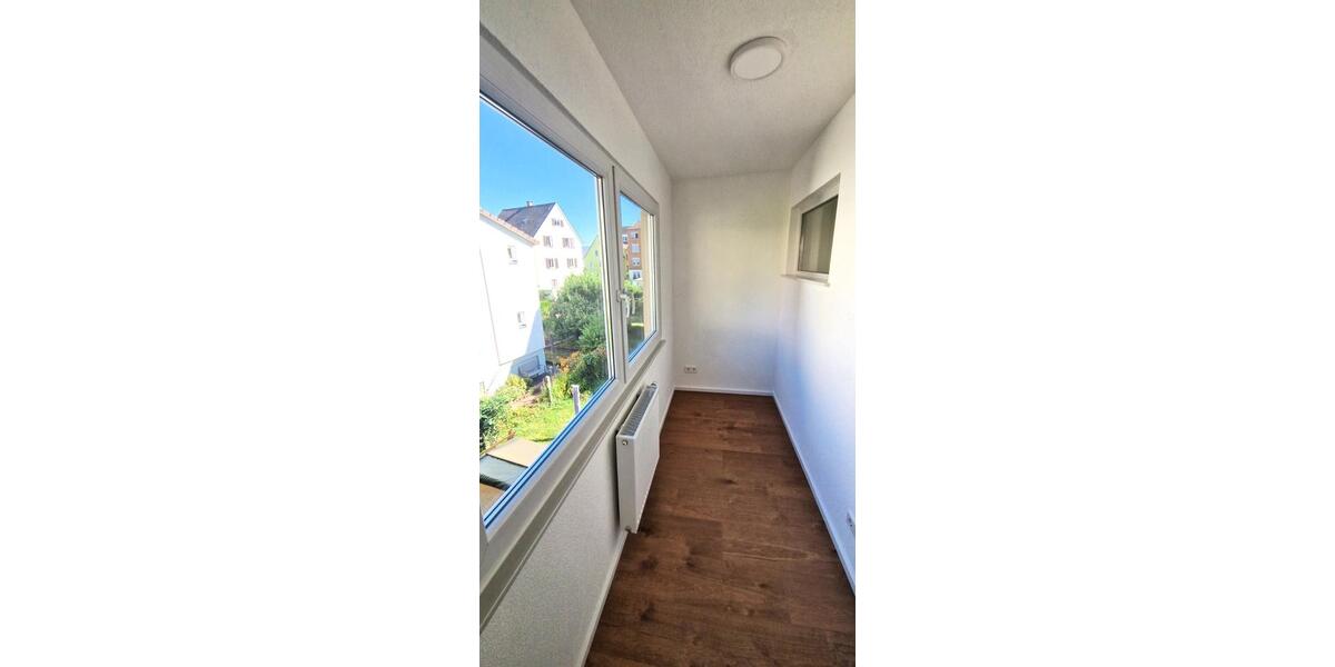 Hochparterre Esslingen am Neckar - 4 Zimmer, 90 m&sup2;, 1.450&euro; | Angebot:27594524