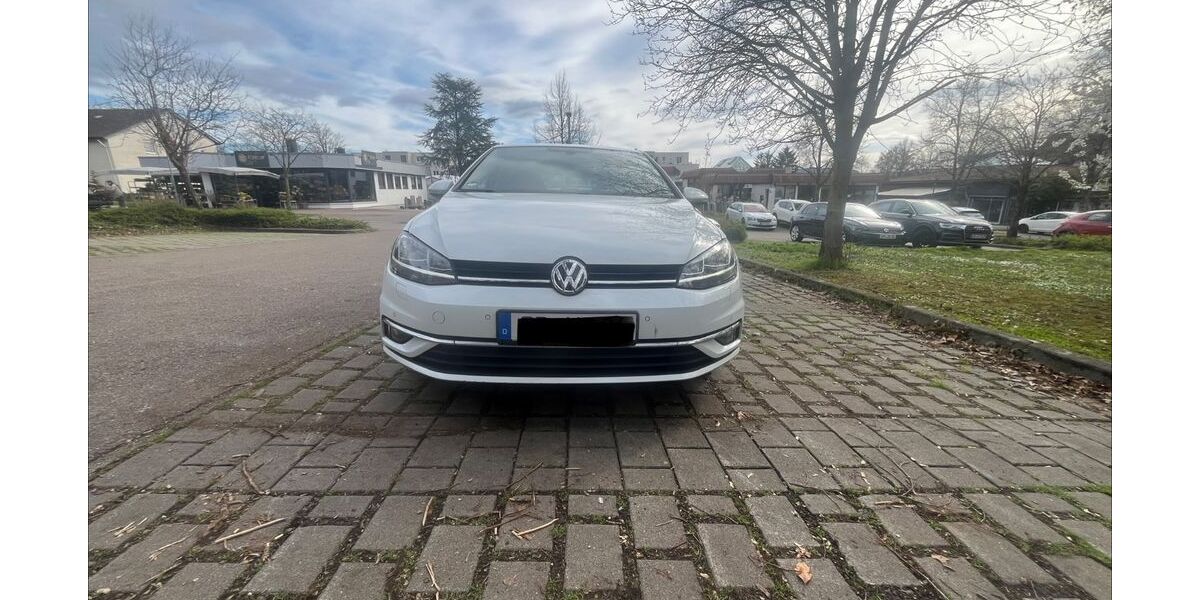 VW Golf 118.221 km 14.000 &euro; Göppingen 73033