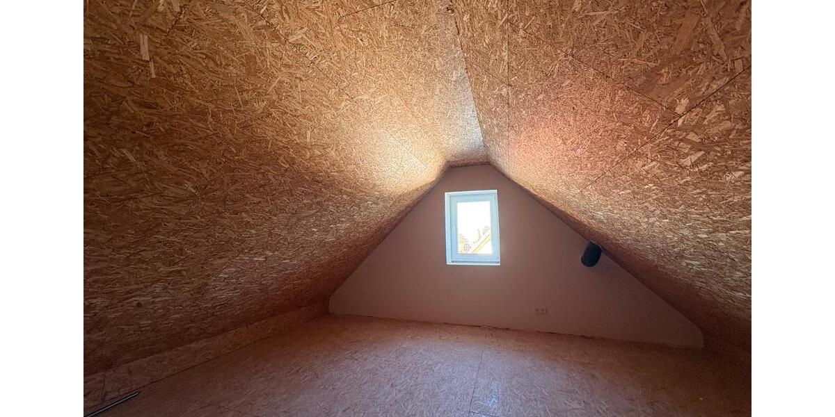 Dachgeschoßwohnung Plüderhausen - 2 Zimmer, 47 m&sup2;, 900&euro; | Angebot:27576635