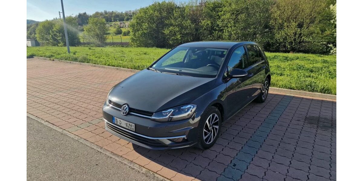 VW Golf 100.989 km 15.388 &euro; Remshalden 73630