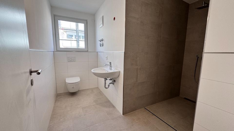 Etagenwohnung Nellingen - 4 Zimmer, 115 m&sup2;, 2.050&euro; | Angebot:24429320