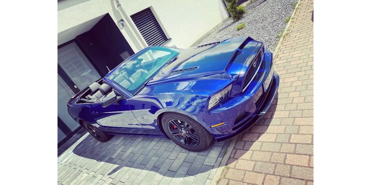 Ford Mustang 105.000 km 16.999 &euro; Eislingen 73054