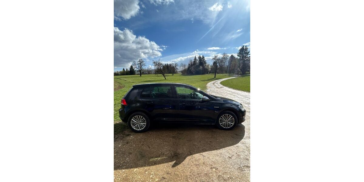 VW Golf 114.000 km 8.200 &euro; Uhingen 73066