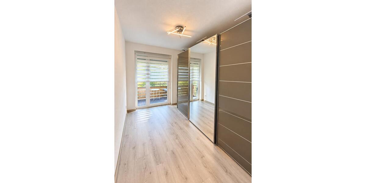 Doppelhaushälfte Schwaikheim - 8 Zimmer, 160 m&sup2;, 669.000&euro; | Angebot:27598082