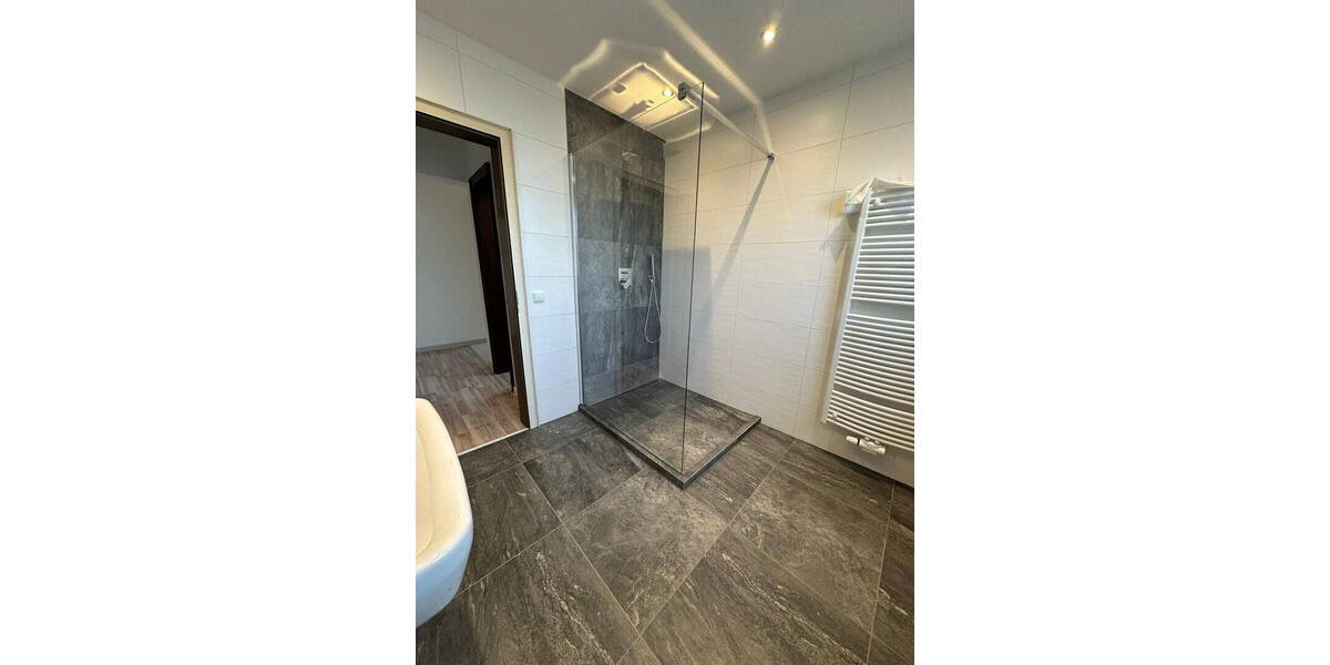 Etagenwohnung Uhingen - 4 Zimmer, 130 m&sup2;, 1.500&euro; | Angebot:26237436
