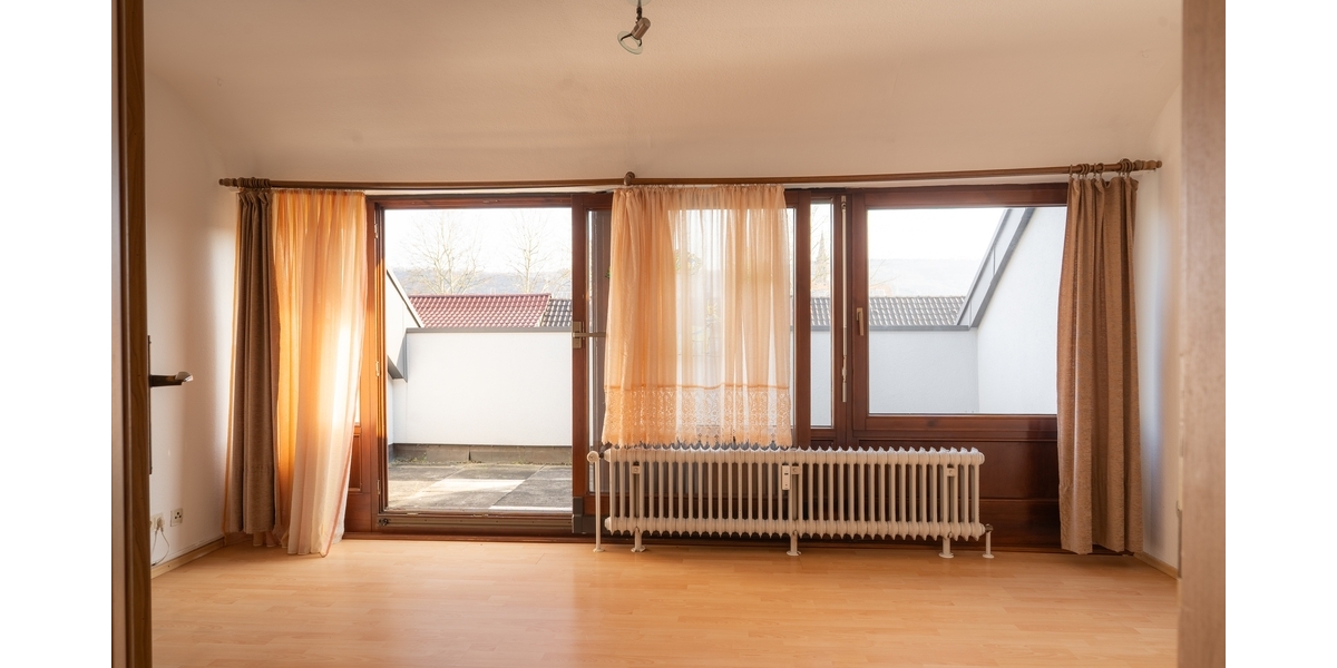 Sonnige Dachgeschoss-Oase mit PV-Anlage und Balkon - Etagenwohnung Schorndorf | Angebot:26818454