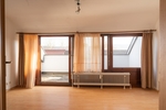 Sonnige Dachgeschoss-Oase mit PV-Anlage und Balkon - Etagenwohnung Schorndorf | Angebot:26818454