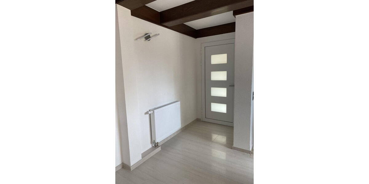 Etagenwohnung Uhingen - 4 Zimmer, 130 m&sup2;, 1.500&euro; | Angebot:26237436