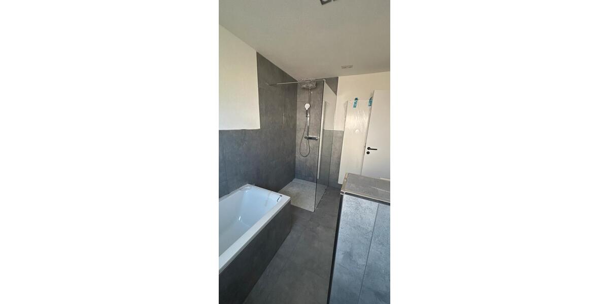 Erdgeschoßwohnung Weissach im Tal - 5 Zimmer, 132 m&sup2;, 1.630&euro; | Angebot:26020895