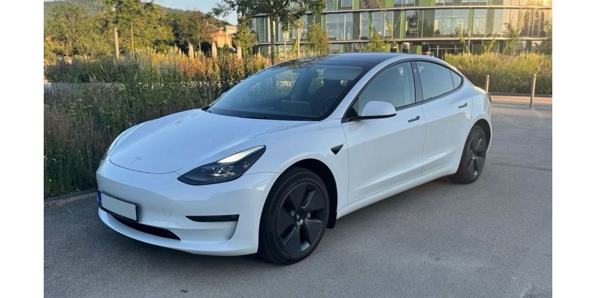 Tesla Model 3 6.000 km 36.900 &euro; Dürnau 73105