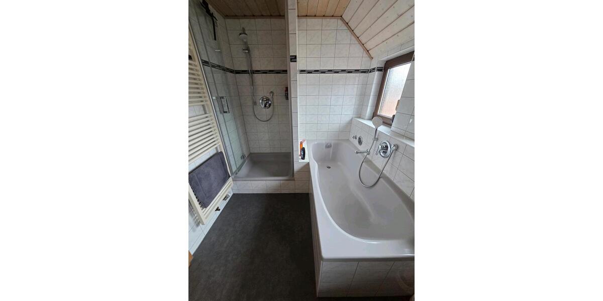 Dachgeschoßwohnung Auenwald - 6.5 Zimmer, 112 m&sup2;, 1.400&euro; | Angebot:25905253