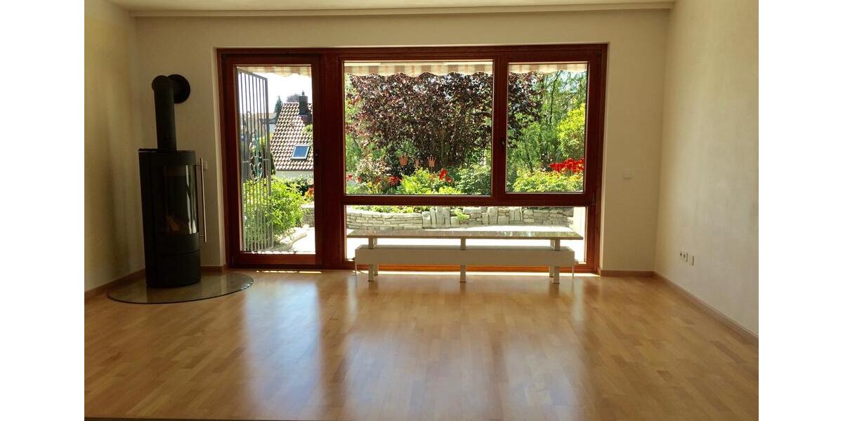 Erdgeschoßwohnung Esslingen am Neckar Brühl - 3 Zimmer, 103 m&sup2;, 1.200&euro; | Angebot:25638393