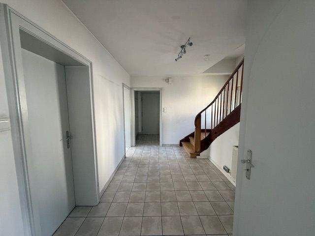 Einfamilienhaus Nürtingen - 7 Zimmer, 160 m&sup2;, 795.000&euro; | Angebot:25778848