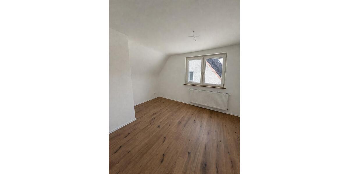 Einfamilienhaus Wiesensteig - 4.5 Zimmer, 102 m&sup2;, 1.100&euro; | Angebot:26348517