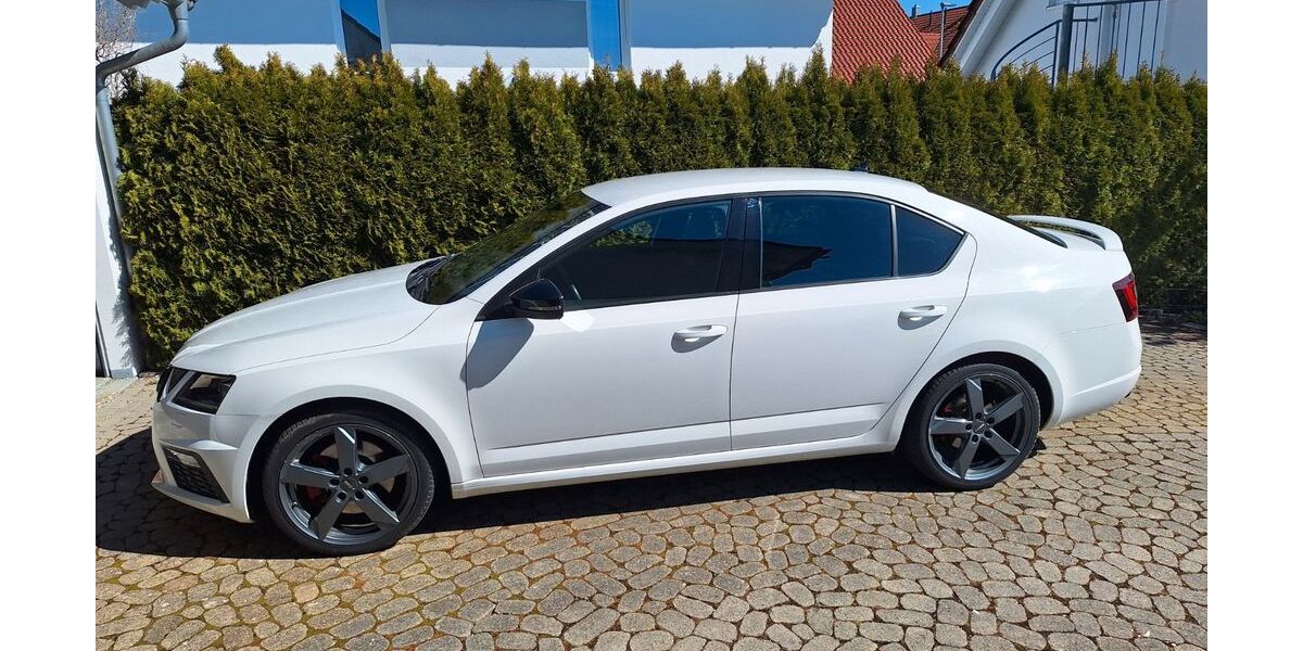 Skoda Octavia 121.000 km 22.999 &euro; Heroldstatt 72535