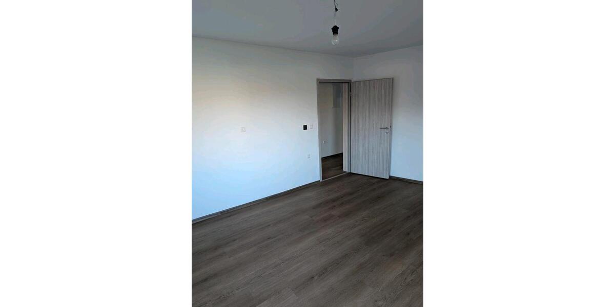 Dachgeschoßwohnung Unterensingen - 4.5 Zimmer, 110 m&sup2;, 1.350&euro; | Angebot:25924889