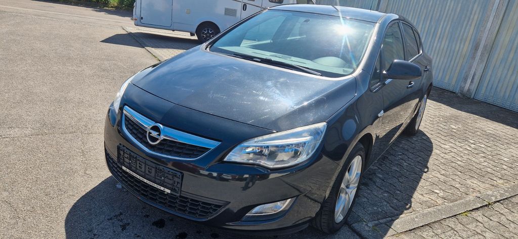 Opel Astra 159.000 km 4.800 &euro; Waiblingen OT Hegnach 71334