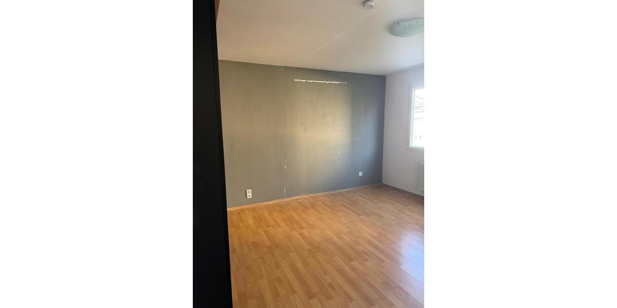 Etagenwohnung Göppingen Bruckwasen - 3 Zimmer, 66 m&sup2;, 600&euro; | Angebot:25638375