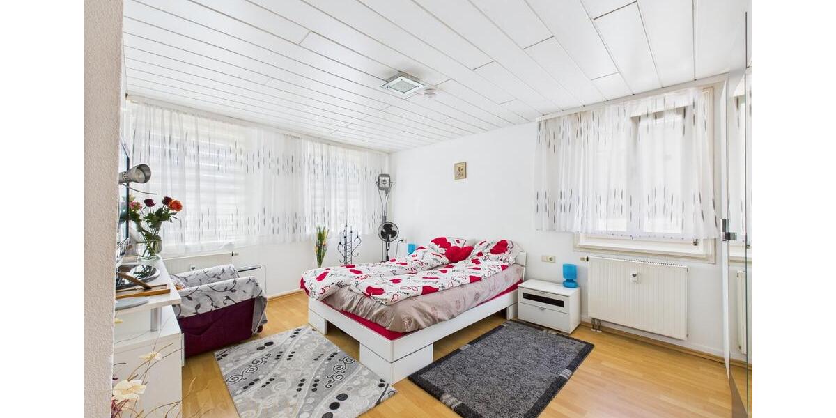 Etagenwohnung Neuffen - 3 Zimmer, 86 m&sup2;, 1.050&euro; | Angebot:24491252
