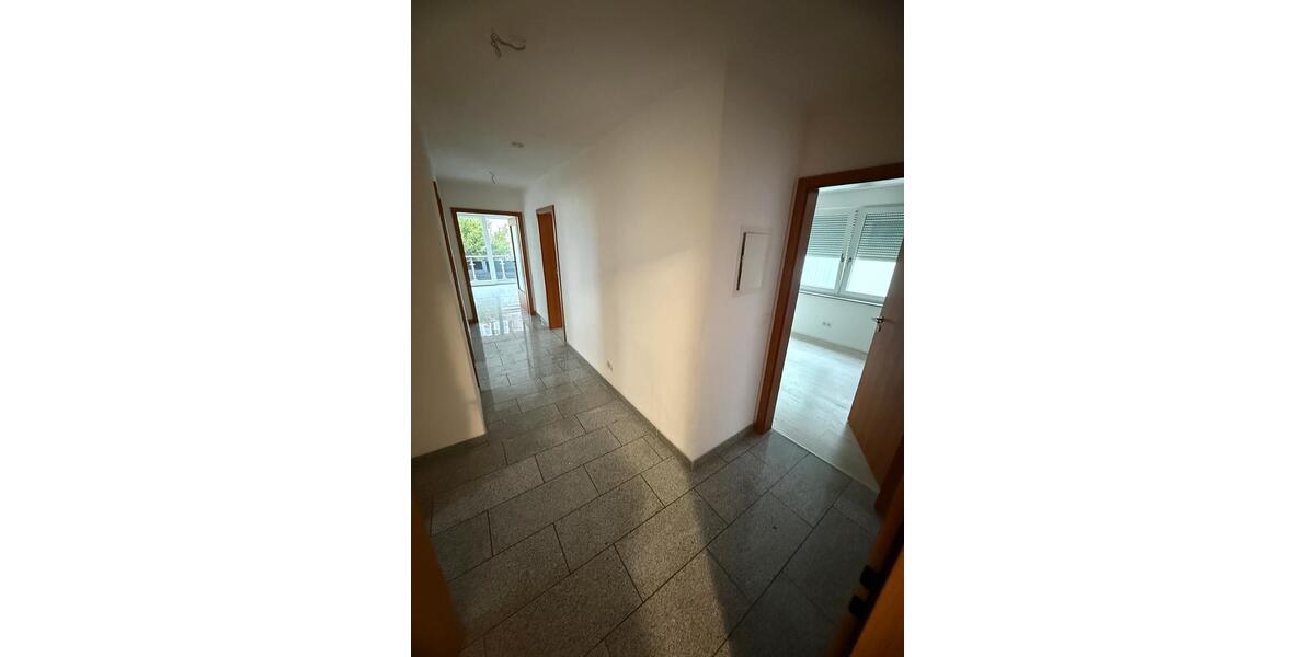 Erdgeschoßwohnung Esslingen am Neckar Hegensberg - 4 Zimmer, 101 m&sup2;, 1.700&euro; | Angebot:25961929