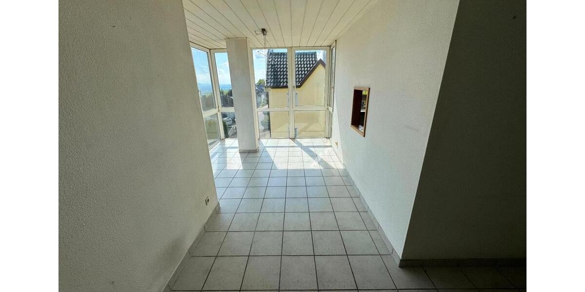 Hochparterre Göppingen Bruckwasen - 4 Zimmer, 122 m&sup2;, 1.250&euro; | Angebot:26515865