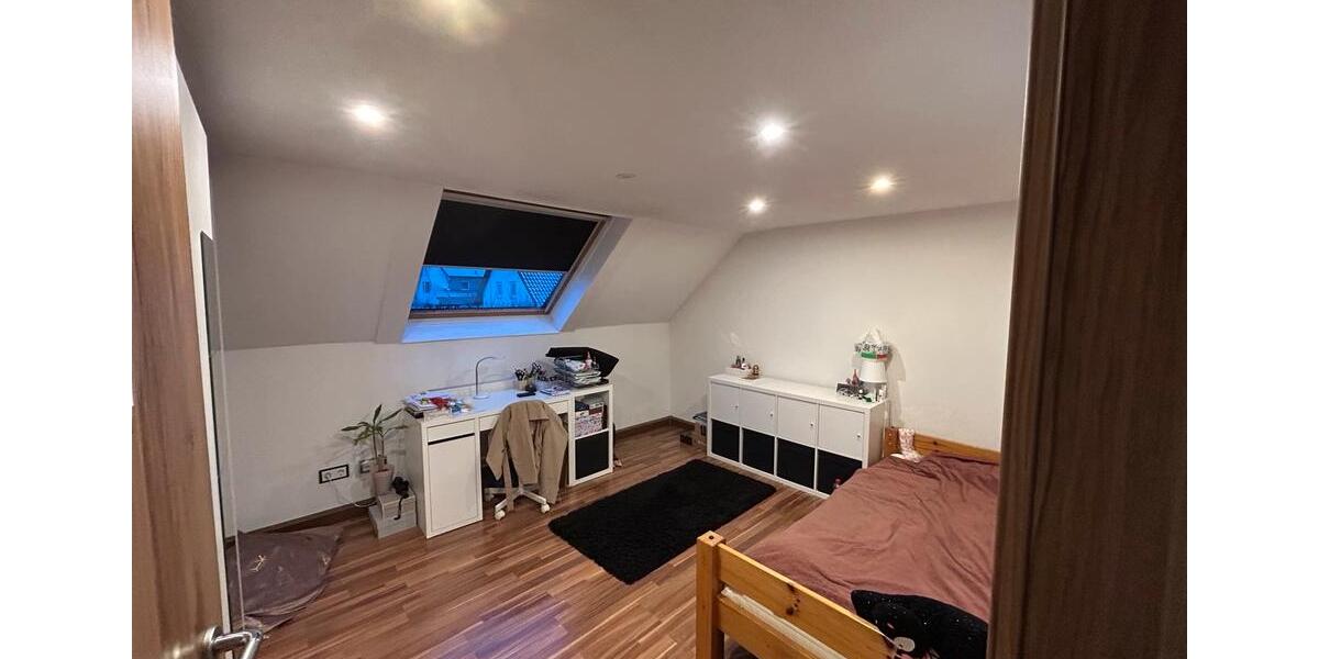 Doppelhaushälfte Laichingen - 5 Zimmer, 130 m&sup2;, 450.000&euro; | Angebot:24479377