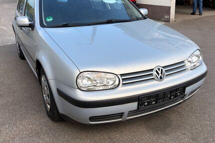 VW Golf 295.000 km 1.150 &euro; Göppingen 73035