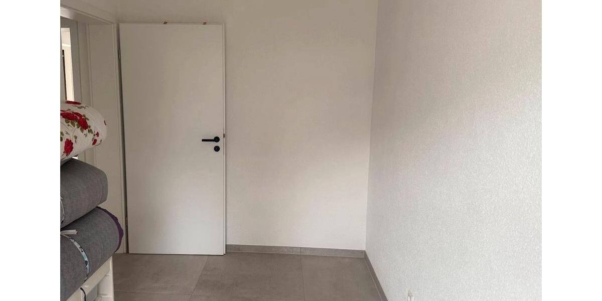 Etagenwohnung Schorndorf - 3 Zimmer, 73 m&sup2;, 1.650&euro; | Angebot:25376696