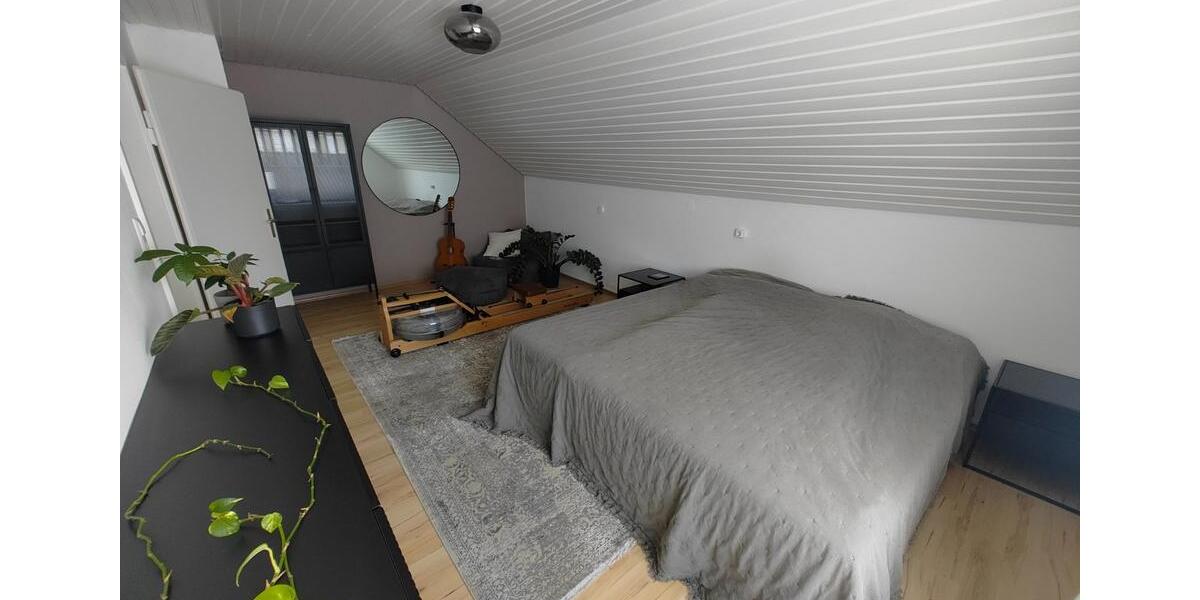 Dachgeschoßwohnung Göppingen Bruckwasen - 4.5 Zimmer, 82 m&sup2;, 800&euro; | Angebot:25636810