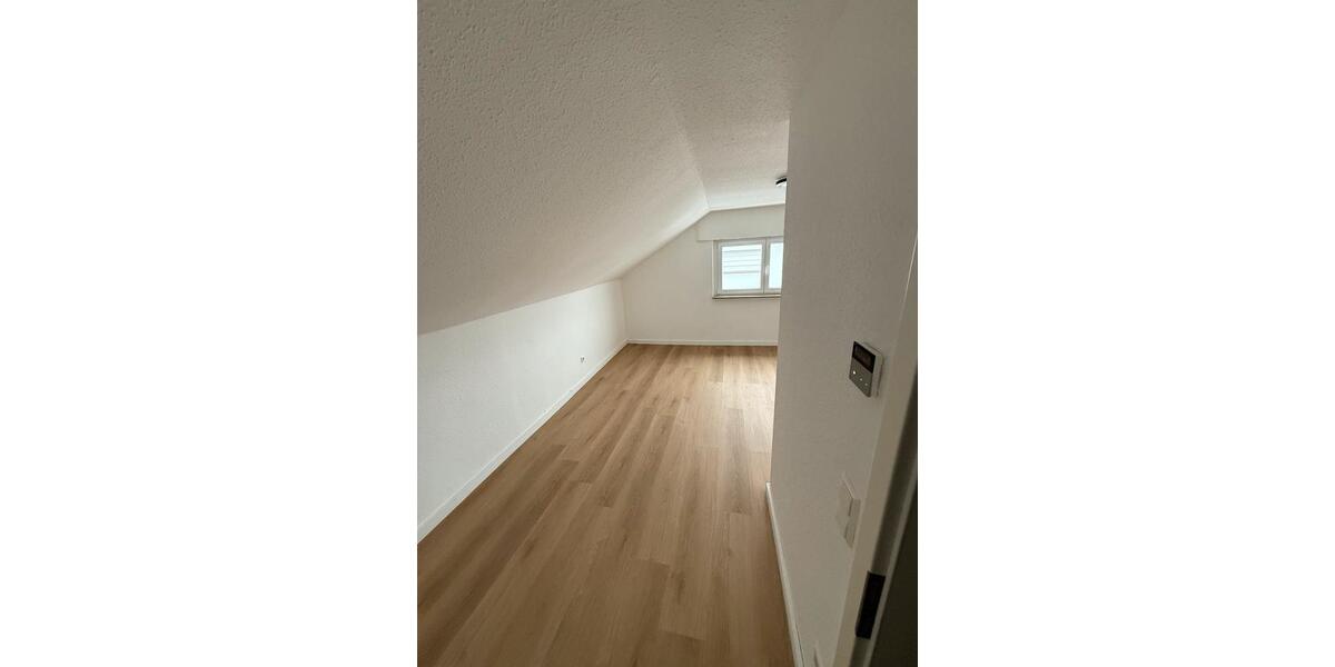 Dachgeschoßwohnung Göppingen Bruckwasen - 2 Zimmer, 55 m&sup2;, 700&euro; | Angebot:25594085
