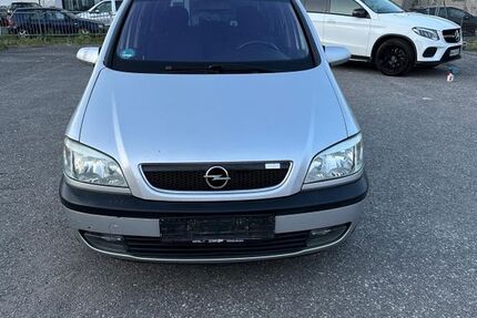 Opel Zafira 190.000 km 1.490 &euro; Fellbach 70736