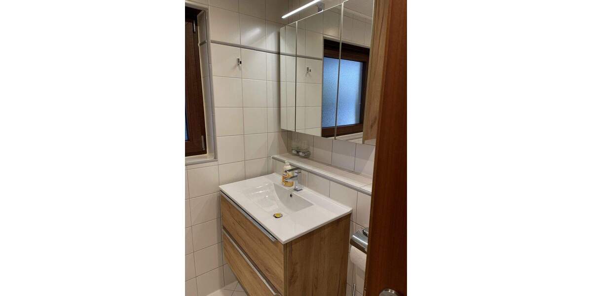 Etagenwohnung Esslingen am Neckar Krummenacker - 2 Zimmer, 64 m&sup2;, 250.000&euro; | Angebot:25823688