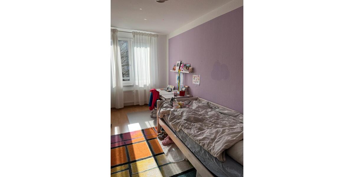 Erdgeschoßwohnung Plochingen - 4.5 Zimmer, 124 m&sup2;, 1.312&euro; | Angebot:25571939
