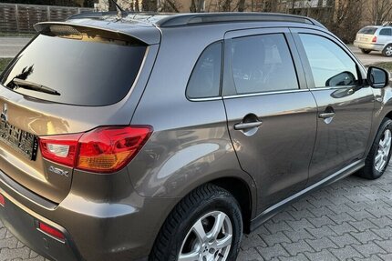 Mitsubishi ASX 4WD 1.8 DID Instyle*Leder,Navi,Xenon* 143.500 km 6.750 &euro; Schorndorf 73614